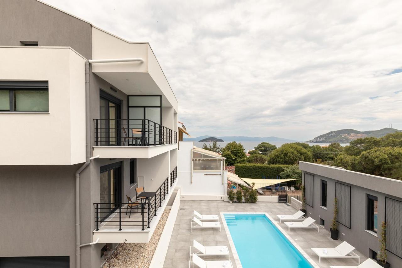 Cove Suites Apartment Nea Iraklitsa Buitenkant foto