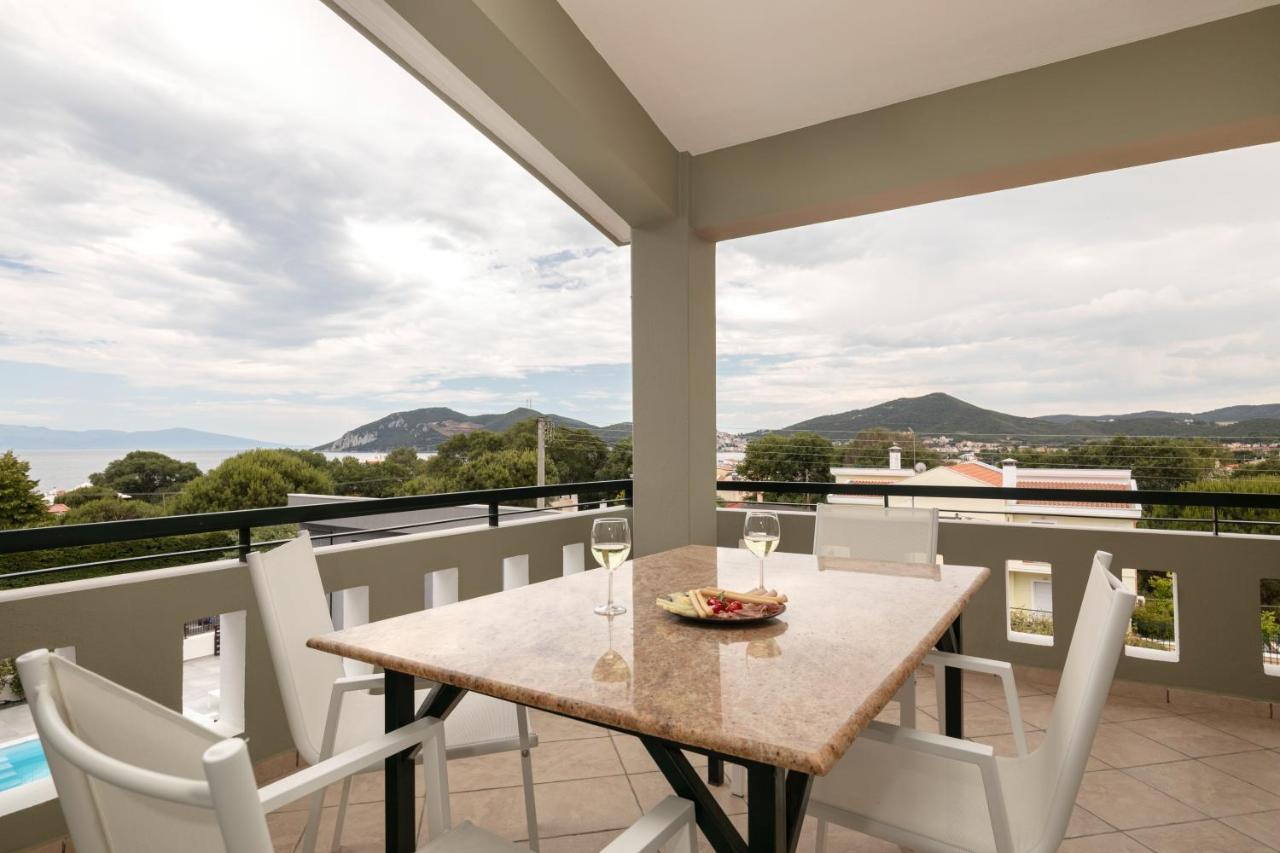 Cove Suites Apartment Nea Iraklitsa Buitenkant foto