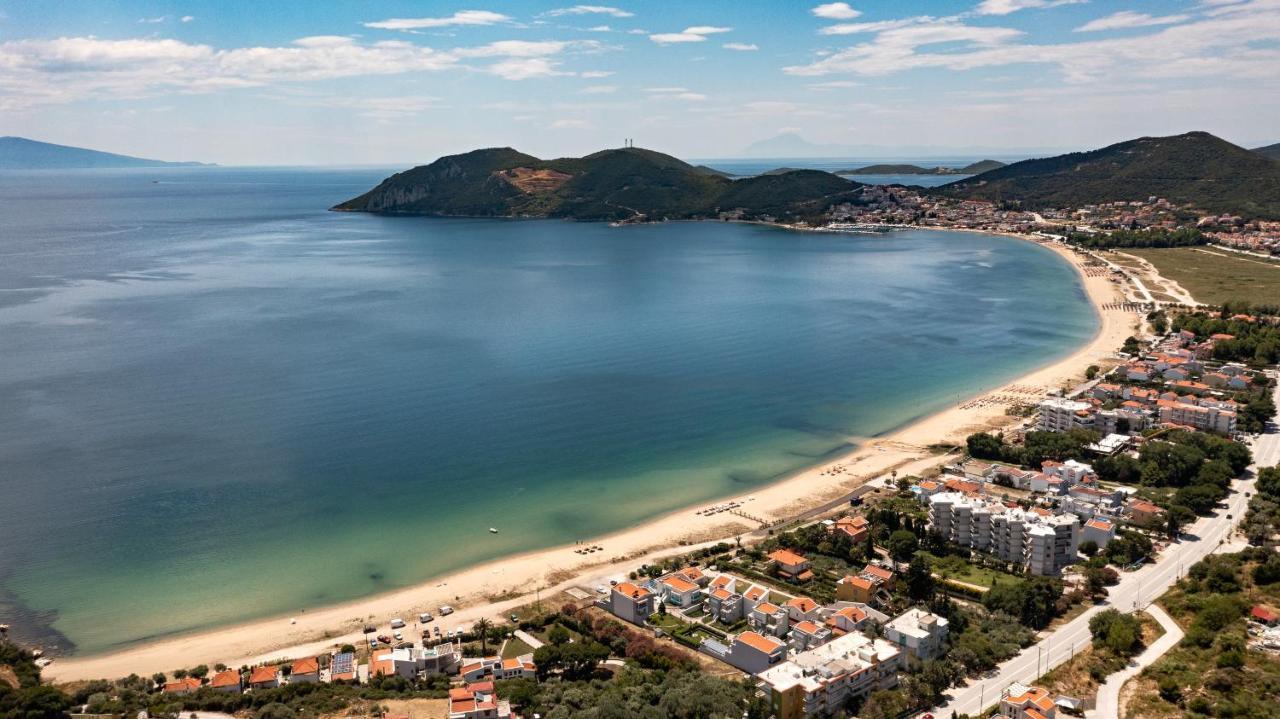 Cove Suites Apartment Nea Iraklitsa Buitenkant foto